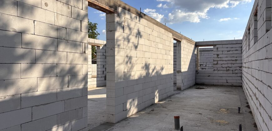Dunavarsányban, új építésű, nettó 118 m²-es, HÁTSÓ ikerházi lakás!