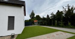 Milyen érzés lenne minden reggel a vízre és a természetre ébredni?