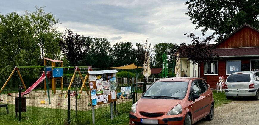 Milyen érzés lenne minden reggel a vízre és a természetre ébredni?